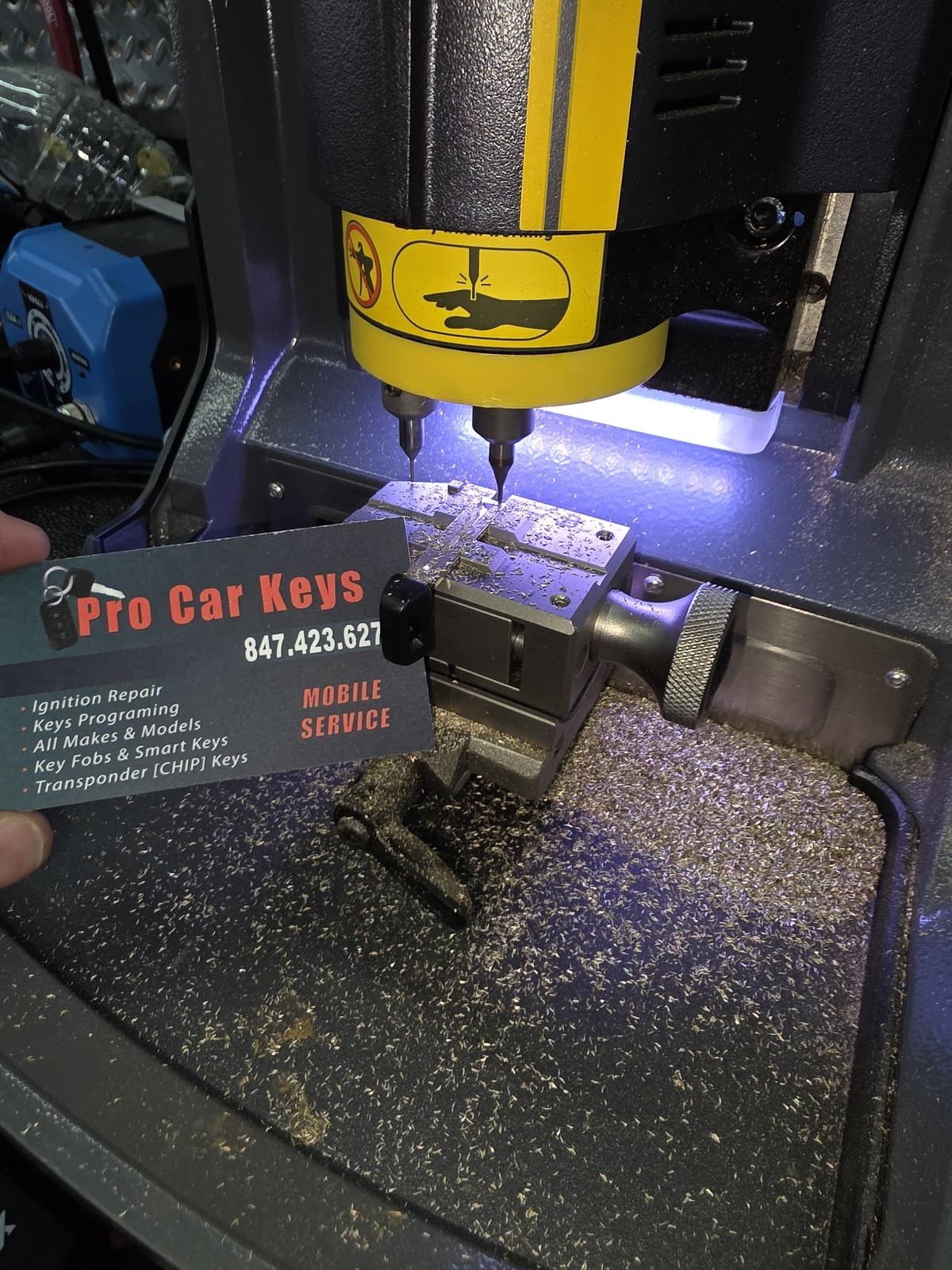 Professional key cutting machine